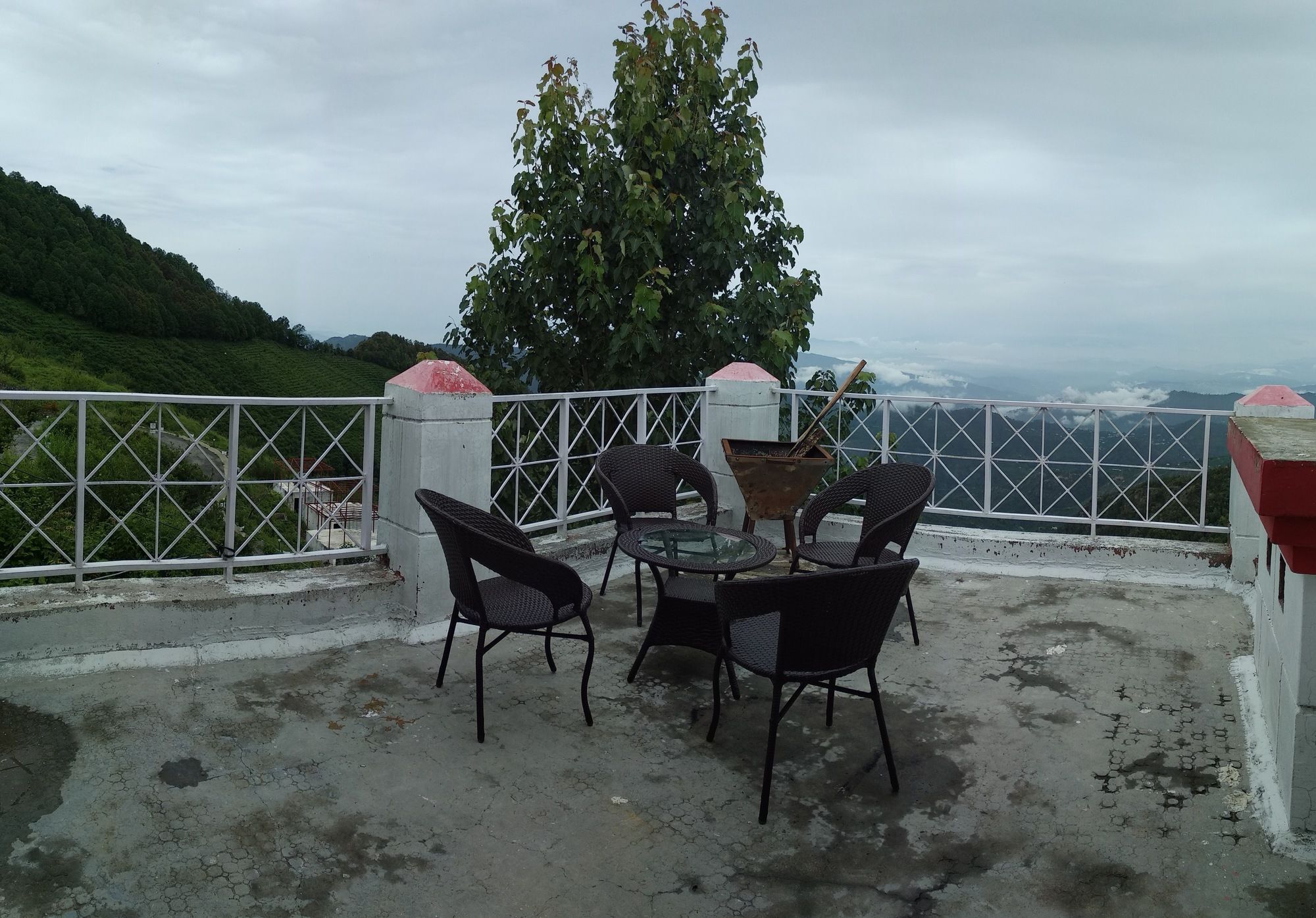 The Swiss Village Resort Nainital Esterno foto