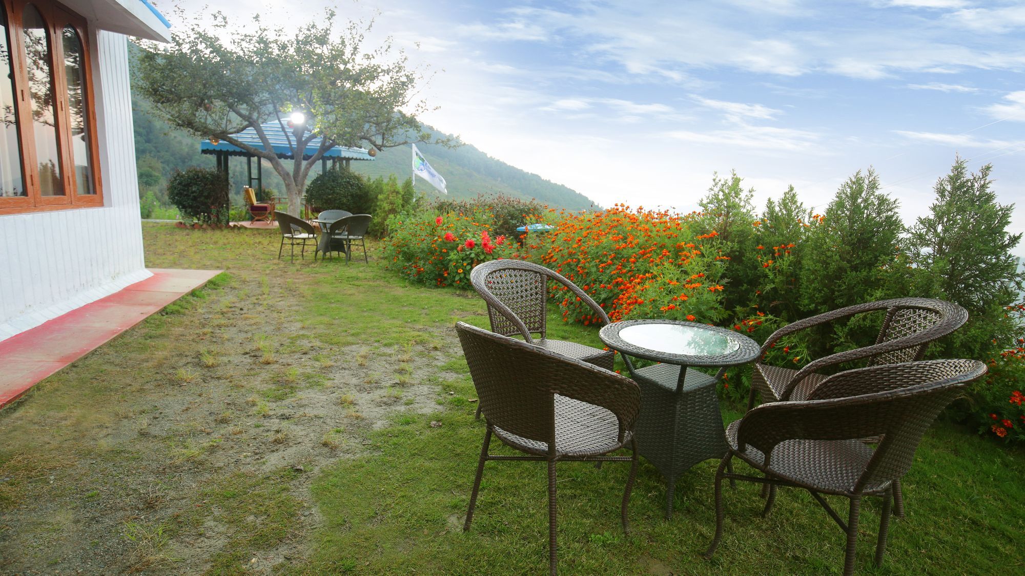 The Swiss Village Resort Nainital Esterno foto