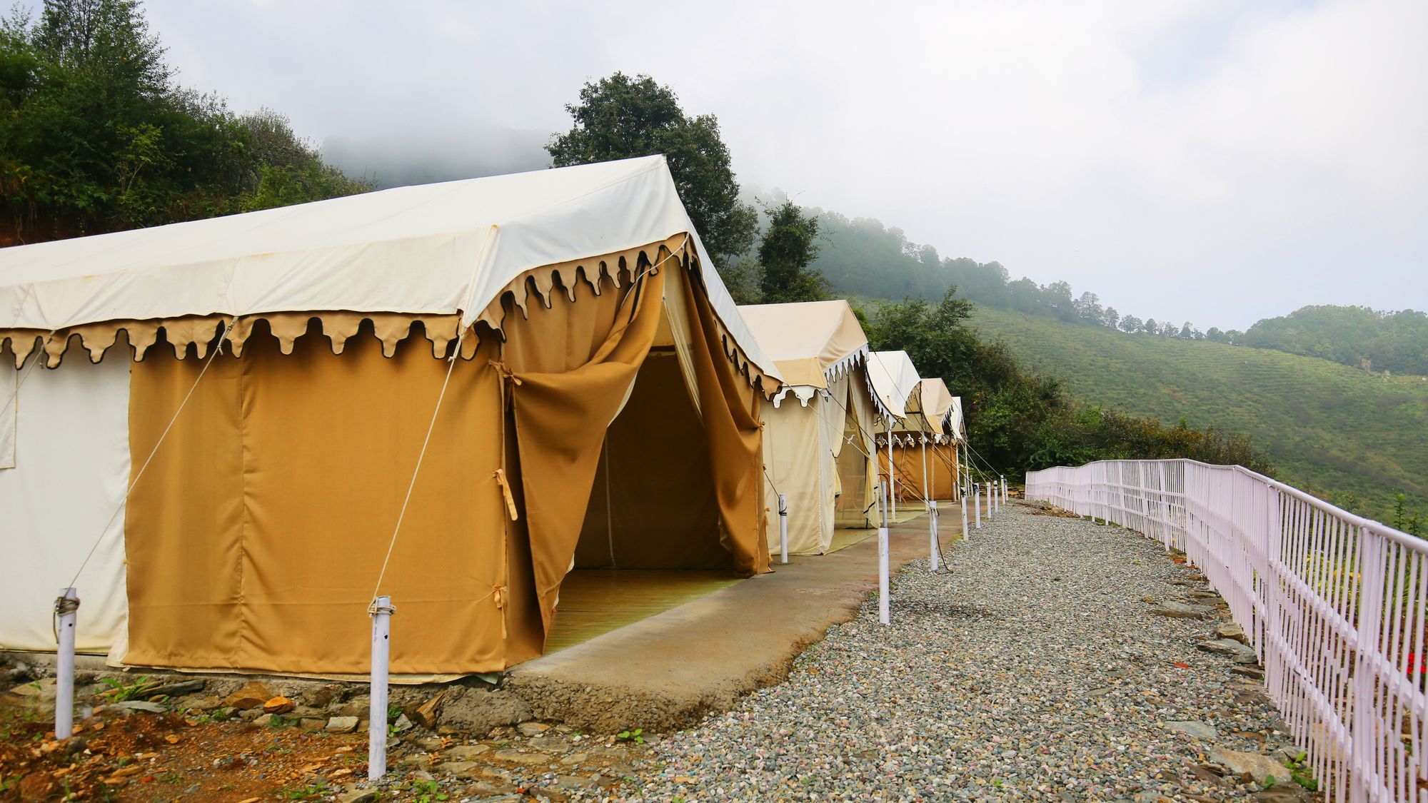 The Swiss Village Resort Nainital Esterno foto