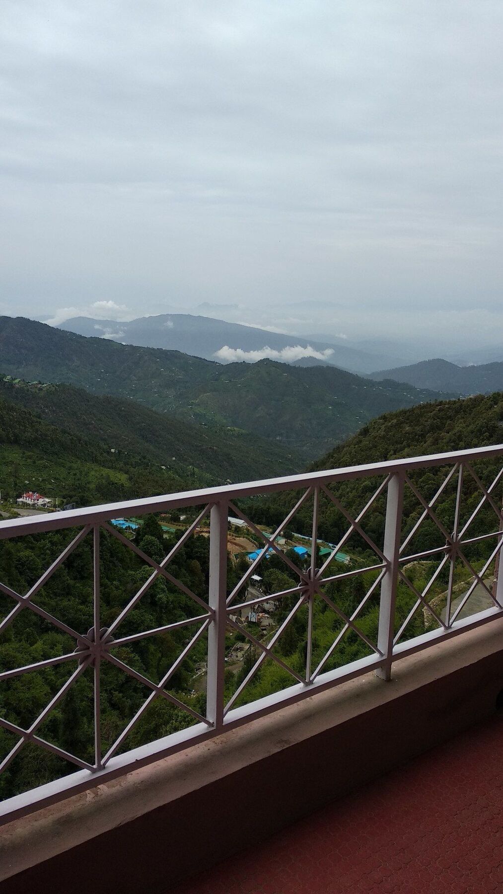 The Swiss Village Resort Nainital Esterno foto